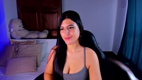 Sarah Independent model online show from 7, 1, 2025
