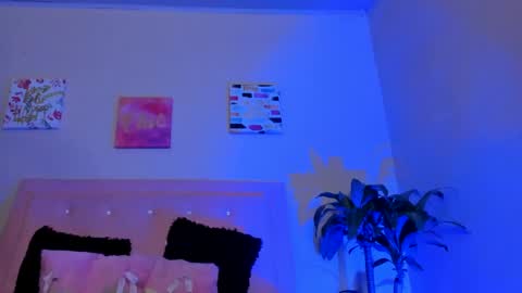 Sarah Ramirez online show from 22, 2, 2025