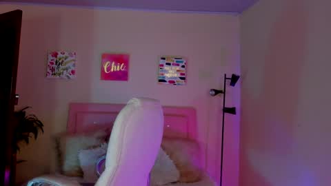 Sarah Ramirez online show from 10, 3, 2025