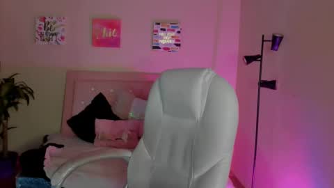 Sarah Ramirez online show from 12, 3, 2025