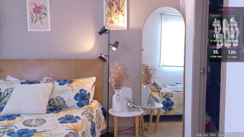 Snapshot of sarah_rayy chatting on 31, 10, 2025 sarah_rayy online show from 31, 10, 2025