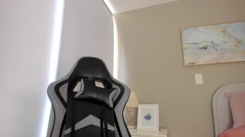 sarahI miss you guys online show from 13, 12, 2024