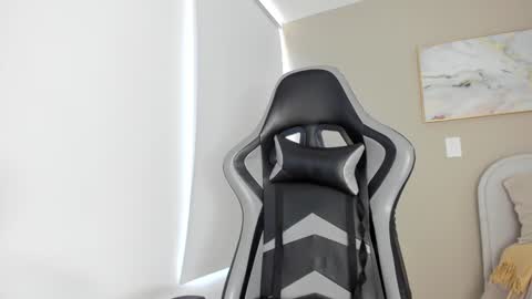 sarahI miss you guys online show from 27, 12, 2024