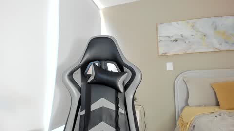 sarahI miss you guys online show from 4, 1, 2025