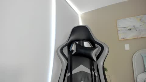 sarahI miss you guys online show from 22, 1, 2025