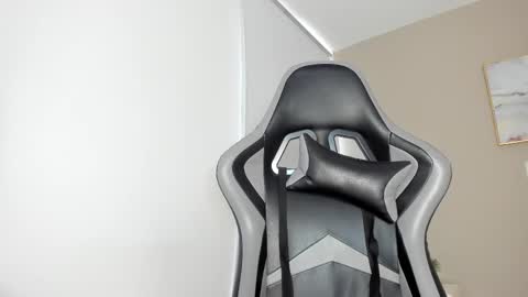 sarahI miss you guys online show from 27, 2, 2025