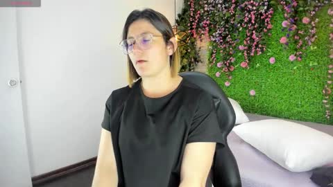 Sarah Deyvis online show from 16, 1, 2026