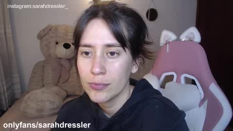 sarahdressler online show from 26, 11, 2025
