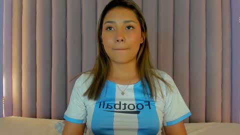 Sarah Evans online show from 5, 3, 2025