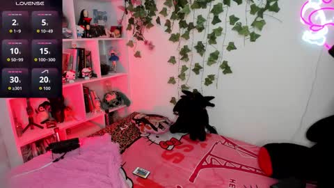 Snapshot of sarahminage_ chatting on 18, 9, 2025 Sarah NEW ACCOUNT online show from 18, 9, 2025