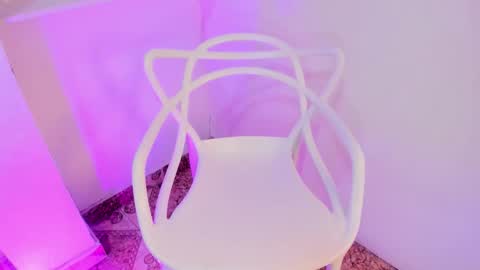 Snapshot of sarahnovoa_ chatting on 9, 11, 2025 Sarahnovoa online show from 9, 11, 2025