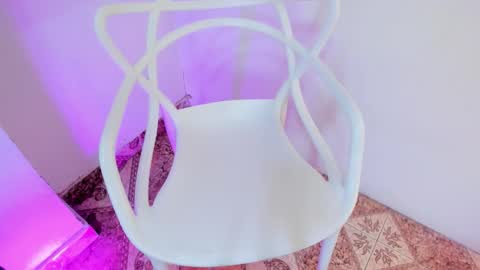 Snapshot of sarahnovoa_ chatting on 16, 11, 2025 Sarahnovoa online show from 16, 11, 2025