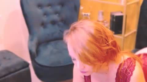 Sarah  Follow me  Thumb UP  online show from 9, 1, 2025