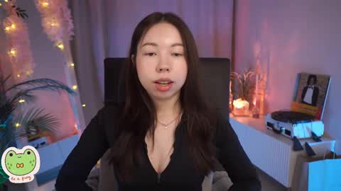 vacation 16-30 of november caucht me in insta online show from 26, 2, 2025