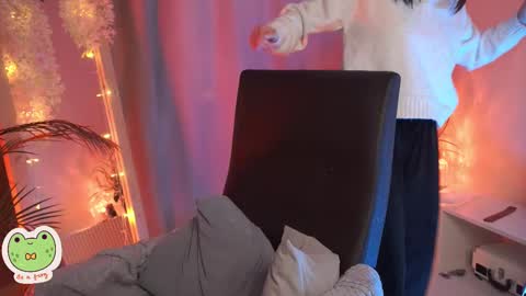 vacation 16-30 of november caucht me in insta online show from 3, 3, 2025