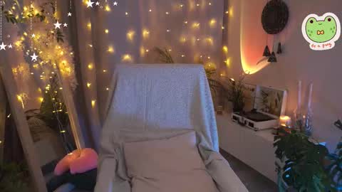 vacation 16-30 of november caucht me in insta online show from 30, 9, 2025