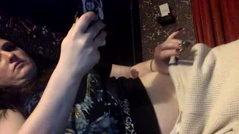 Snapshot of sarahsweetie17 chatting on 17, 11, 2025 sarahsweetie17 online show from 17, 11, 2025