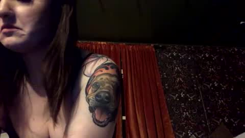 Snapshot of sarahsweetie17 chatting on 19, 11, 2025 sarahsweetie17 online show from 19, 11, 2025