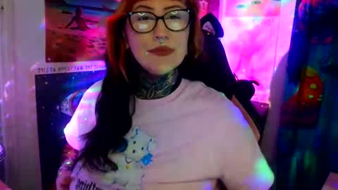 Snapshot of saraht666 chatting on 21, 2, 2026 Sarah T online show from 21, 2, 2026