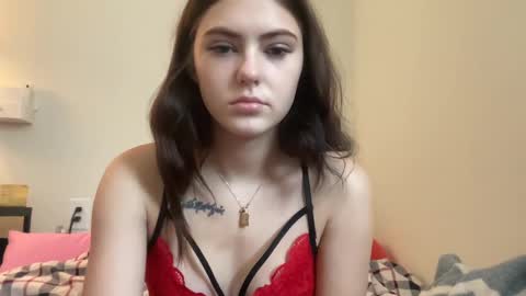 SarahxOliver online show from 23, 12, 2024