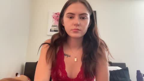 SarahxOliver online show from 17, 1, 2025