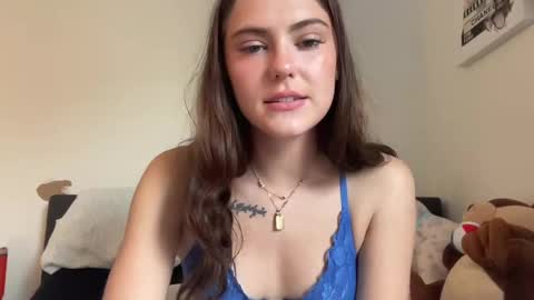 SarahxOliver online show from 23, 9, 2025
