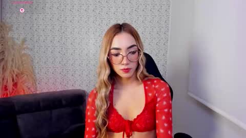 Sara jones   online show from 2, 12, 2025