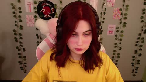 Snapshot of sarakinski chatting on 24, 12, 2024 Sara online show from 24, 12, 2024