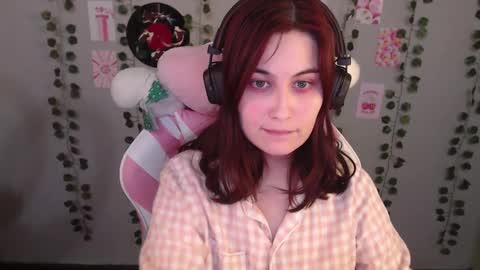 Snapshot of sarakinski chatting on 9, 2, 2025 Sara online show from 9, 2, 2025