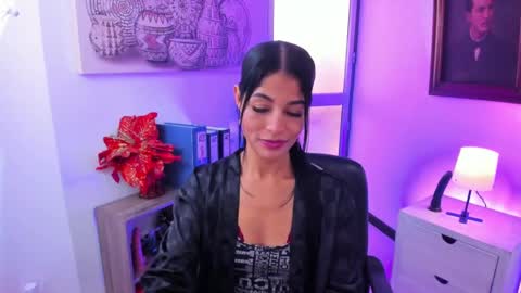 saralife69 online show from 11, 1, 2025