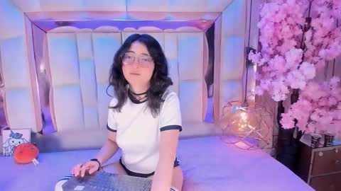 sara  online show from 11, 11, 2025