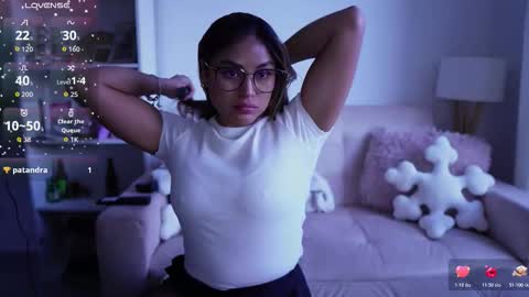 Snapshot of saraparisi_ chatting on 21, 10, 2025 Sara online show from 21, 10, 2025