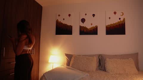 Snapshot of saraparisi_ chatting on 23, 10, 2025 Sara online show from 23, 10, 2025