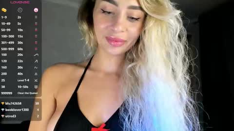 Snapshot of sarashineee chatting on 21, 10, 2025 Sara online show from 21, 10, 2025
