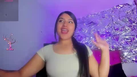 Snapshot of sarastonesx chatting on 14, 2, 2026 sarastonesx online show from 14, 2, 2026