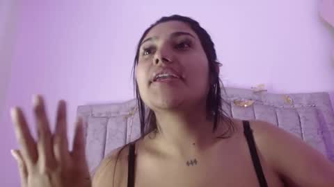 Snapshot of sarastonesx chatting on 19, 3, 2026 sarastonesx online show from 19, 3, 2026