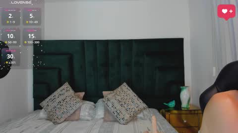      online show from 31, 10, 2025