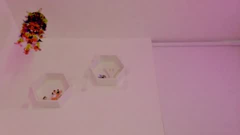 Saray  online show from 24, 9, 2025