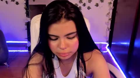 saray__jones online show from 2, 1, 2025