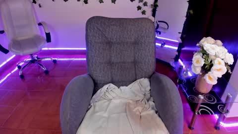 saray__jones online show from 13, 1, 2025