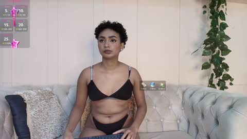 Saray Mardez online show from 5, 2, 2025