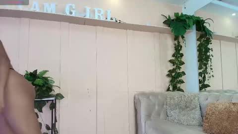 Saray Mardez online show from 7, 3, 2025
