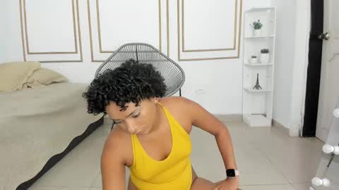 Saray Mardez online show from 25, 9, 2025