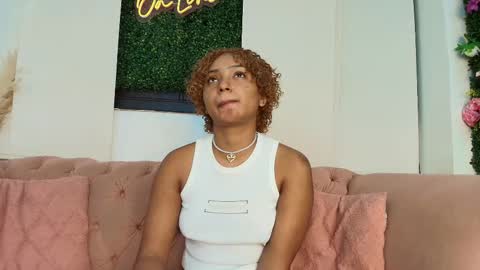 Saray Mardez online show from 9, 10, 2025