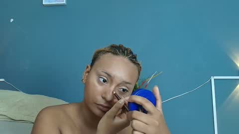 Saray Mardez online show from 3, 11, 2025