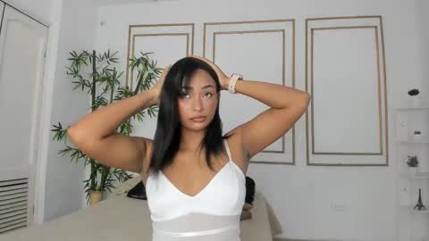 Saray Mardez online show from 13, 11, 2025