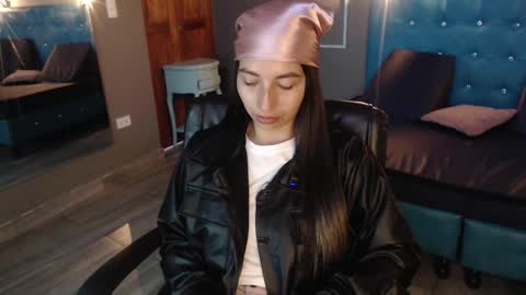 Saray Pink online show from 17, 1, 2026