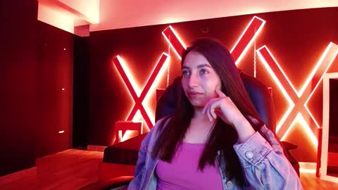 Saray Pink online show from 1, 2, 2026