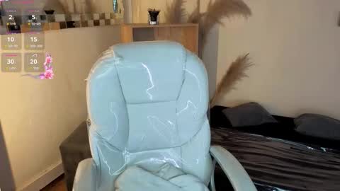  Saray  Say hi in the chat online show from 23, 10, 2025