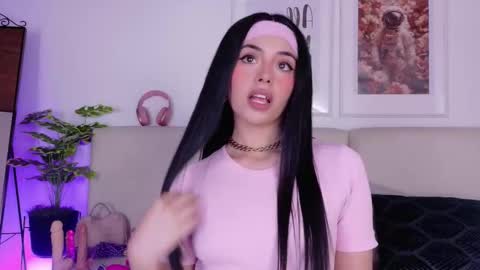 Snapshot of saritabratz chatting on 6, 3, 2026 Sara online show from 6, 3, 2026